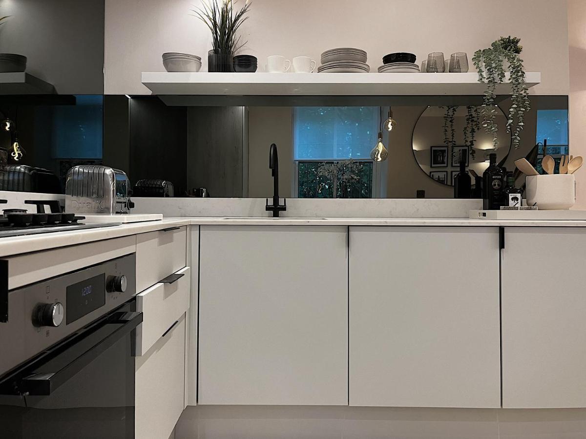 Luxury 2 Bedroom Flat In Central トッドモーデン エクステリア 写真