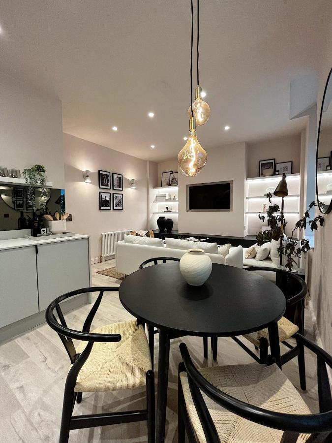 Luxury 2 Bedroom Flat In Central トッドモーデン エクステリア 写真
