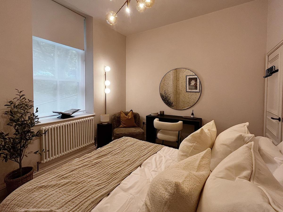 Luxury 2 Bedroom Flat In Central トッドモーデン エクステリア 写真